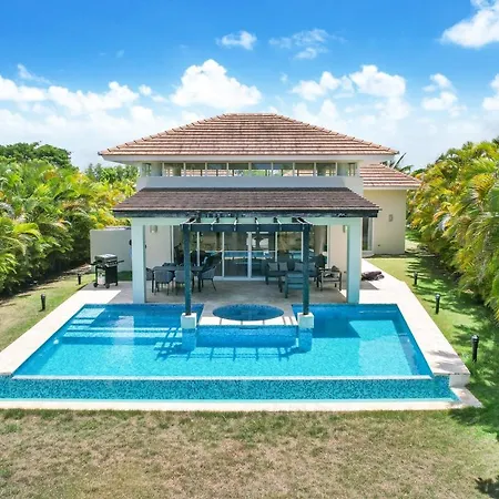 Stunning 3-Bedroom Villa With Pool, Jacuzzi And Maid Near Bavaro Beach